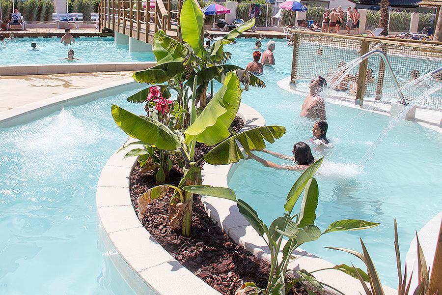 Vacances au Bon Port : goûtez aux spécialités régionales et aux cocktails maison