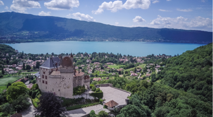 Et si vous vous rendiez à Annecy pour votre prochain séjour ?