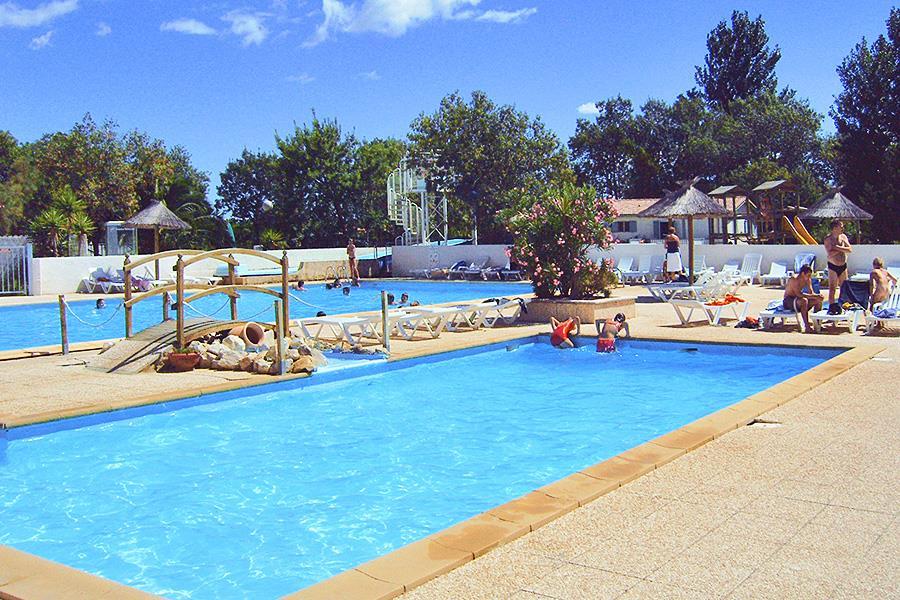 Arles : terre d&rsquo;inspiration de Van Gogh, grand site de camping